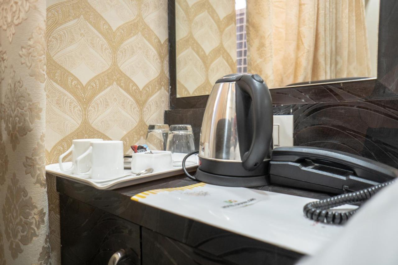 Hotel Dhavalgiri Тхане Екстер'єр фото